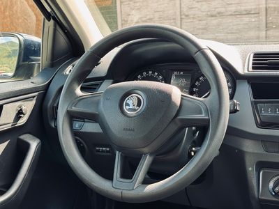 Škoda Fabia Combi 1.4 TDI Ambition - fotografia 31