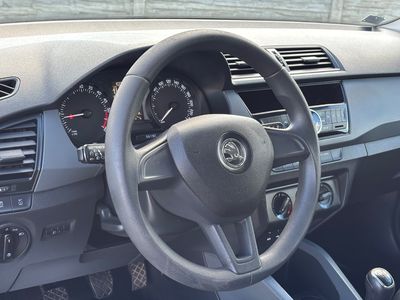 Škoda Fabia Combi 1.4 TDI Ambition - fotografia 34
