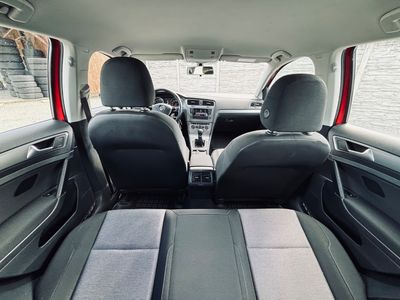 Volkswagen Golf Variant 1.2 TSI BMT Trendline - fotografia 17