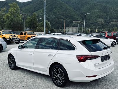 Škoda Octavia Combi 2.0 TDI SCR Style DSG - fotografia 18