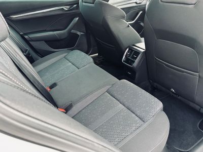 Škoda Octavia Combi 2.0 TDI SCR Style DSG - fotografia 31