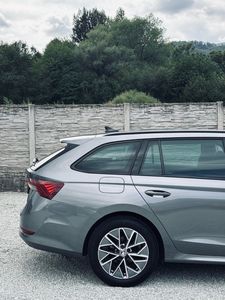Škoda Octavia Combi 2.0 TDI SCR Style DSG - fotografia 15