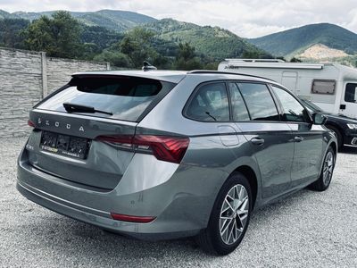 Škoda Octavia Combi 2.0 TDI SCR Style DSG - fotografia 17