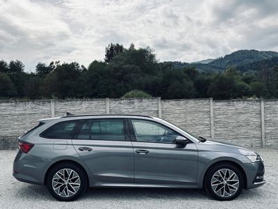 Škoda Octavia Combi 2.0 TDI SCR Style DSG - 2