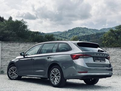 Škoda Octavia Combi 2.0 TDI SCR Style DSG - fotografia 27