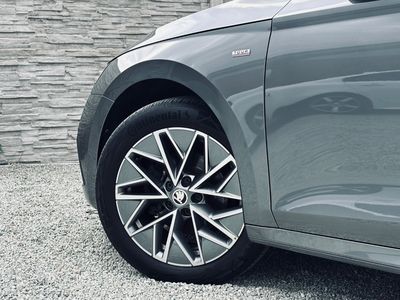 Škoda Octavia Combi 2.0 TDI SCR Style DSG - fotografia 28
