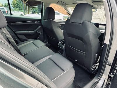 Škoda Octavia Combi 2.0 TDI SCR Style DSG - fotografia 33