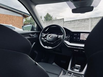 Škoda Octavia Combi 2.0 TDI SCR Style DSG - fotografia 36