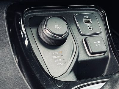 Jeep Compass 2.0L MJet 140 4WD Limited - fotografia 43