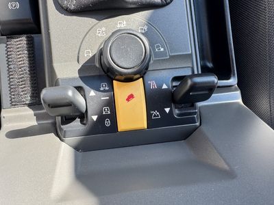 Land Rover Discovery 2.7 TDV6 SE - fotografia 20
