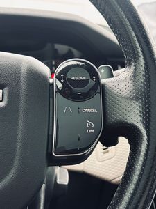 Land Rover Range Rover Velar 2.0D - fotografia 44