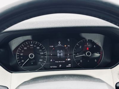 Land Rover Range Rover Velar 2.0D - fotografia 46