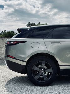 Land Rover Range Rover Velar 2.0D TD4 R-Dynamic Base AWD A/T - fotografia 15