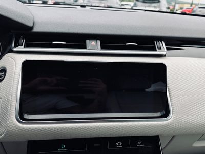 Land Rover Range Rover Velar 2.0D TD4 R-Dynamic Base AWD A/T - fotografia 43