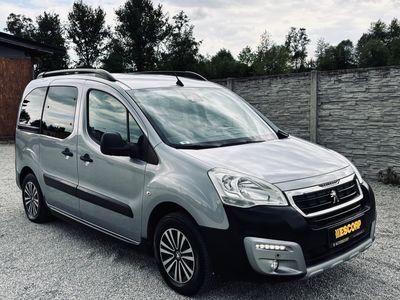 Peugeot Partner Tepee Exclusive 1.2 PureTech 81 kW – 1. majiteľ - fotografia 19