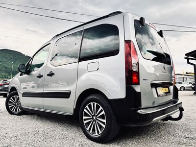 Peugeot Partner Tepee Exclusive 1.2 PureTech 81 kW – 1. majiteľ - 2