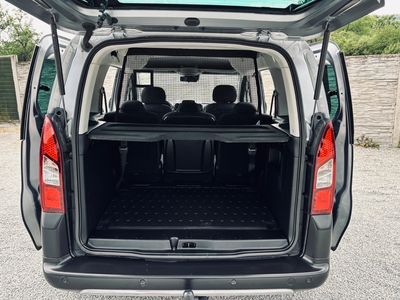 Peugeot Partner Tepee Exclusive 1.2 PureTech 81 kW – 1. majiteľ - fotografia 22