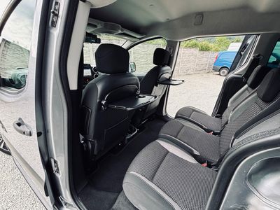 Peugeot Partner Tepee Exclusive 1.2 PureTech 81 kW – 1. majiteľ - fotografia 24