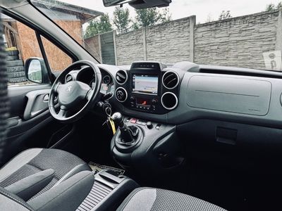 Peugeot Partner Tepee Exclusive 1.2 PureTech 81 kW – 1. majiteľ - fotografia 25