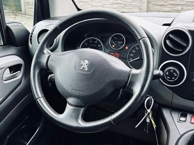 Peugeot Partner Tepee Exclusive 1.2 PureTech 81 kW – 1. majiteľ - fotografia 27