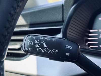 Škoda Kamiq 1.0 TSI Style - fotografia 48