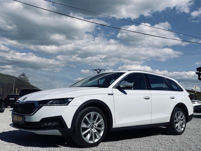 Škoda Octavia Combi 2.0 TDI Scout 4x4 DSG - fotografia 12