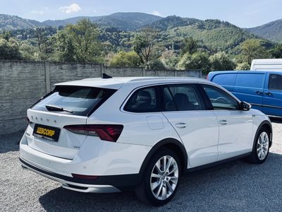 Škoda Octavia Combi 2.0 TDI Scout 4x4 DSG - fotografia 20