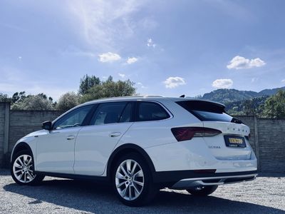 Škoda Octavia Combi 2.0 TDI Scout 4x4 DSG - fotografia 31