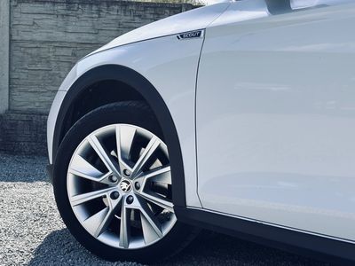 Škoda Octavia Combi 2.0 TDI Scout 4x4 DSG - fotografia 34