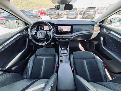 Škoda Octavia Combi 2.0 TDI Scout 4x4 DSG - fotografia 38