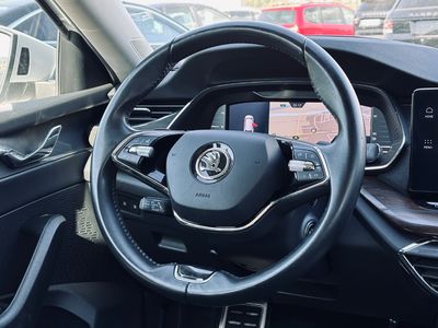 Škoda Octavia Combi 2.0 TDI Scout 4x4 DSG - fotografia 40