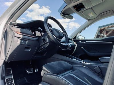 Škoda Octavia Combi 2.0 TDI Scout 4x4 DSG - fotografia 47