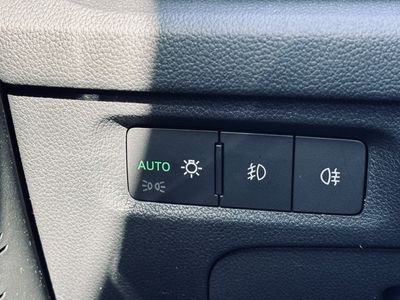 Škoda Octavia Combi 2.0 TDI Scout 4x4 DSG - fotografia 55