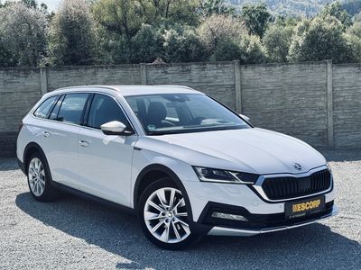 Škoda Octavia Combi 2.0 TDI Scout 4x4 DSG - fotografia 9