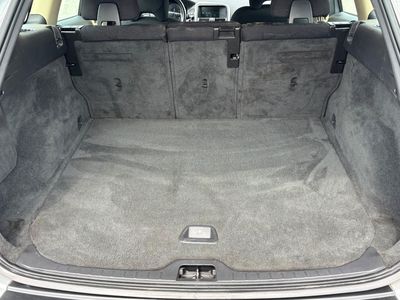 Volvo XC60 2.4D AWD R-Design Geartronic - fotografia 21