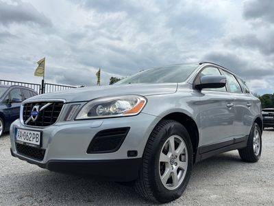 Volvo XC60 2.4D AWD R-Design Geartronic - 5