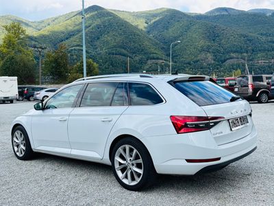 Škoda Superb Combi 2.0 TDI SCR Style DSG - fotografia 19