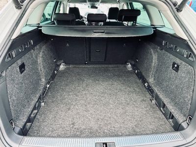 Škoda Superb Combi 2.0 TDI SCR Style DSG - fotografia 27