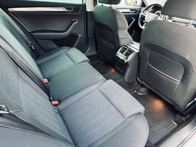 Škoda Superb Combi 2.0 TDI SCR Style DSG - fotografia 28