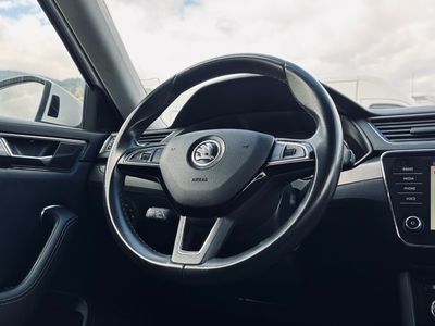 Škoda Superb Combi 2.0 TDI SCR Style DSG - fotografia 29