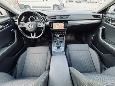Škoda Superb Combi 2.0 TDI SCR Style DSG - fotografia 32