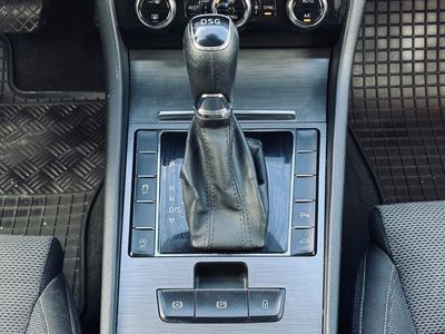 Škoda Superb Combi 2.0 TDI SCR Style DSG - fotografia 34