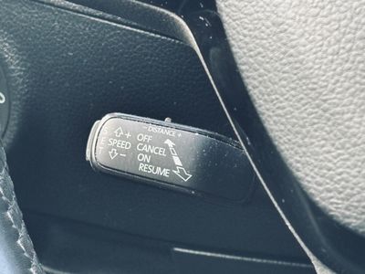 Škoda Superb Combi 2.0 TDI SCR Style DSG - fotografia 37
