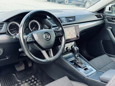 Škoda Superb Combi 2.0 TDI SCR Style DSG - fotografia 39