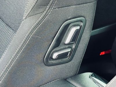 Škoda Superb Combi 2.0 TDI SCR Style DSG - fotografia 42