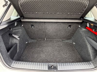 Škoda Kamiq 1.0 TSI Style - fotografia 29