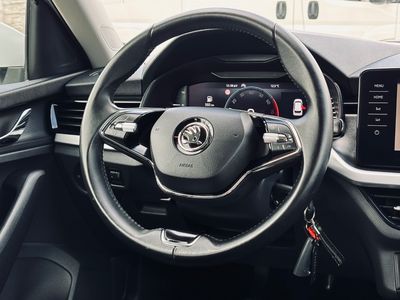 Škoda Kamiq 1.0 TSI Style - fotografia 33