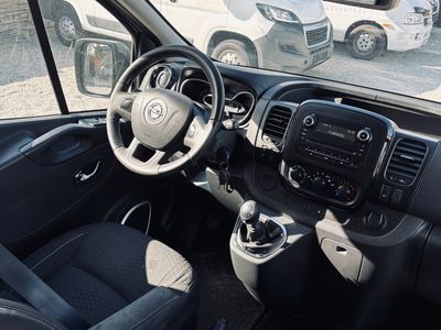 Opel Vivaro Van 1.6 BiTurbo CDTI 145 L1H1 S&amp;S 2,9 Base - fotografia 22