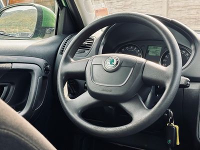 Škoda Fabia Combi 1.6 TDI 105k Elegance - fotografia 29
