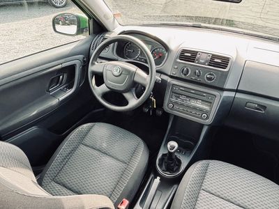 Škoda Fabia Combi 1.6 TDI 105k Elegance - fotografia 30